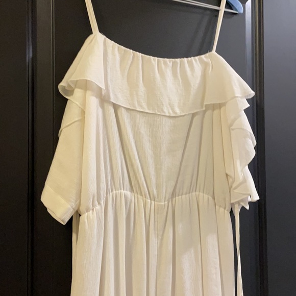 White Jumpsuit with arm tie - Picture 2 of 3